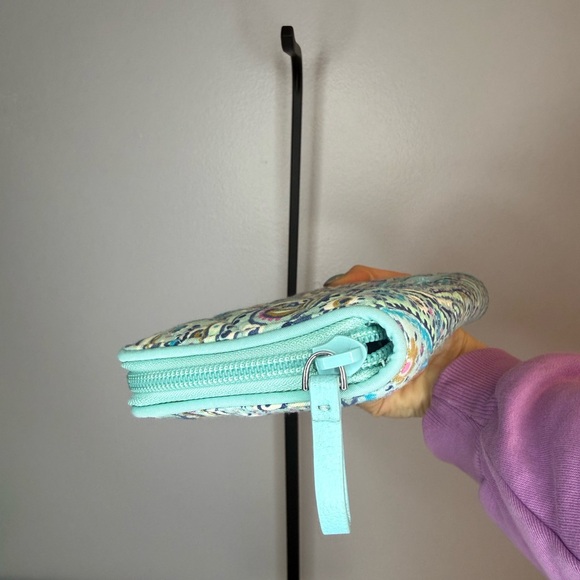 Vera Bradley Blue and Cream Paisley Wallet - Picture 5 of 7